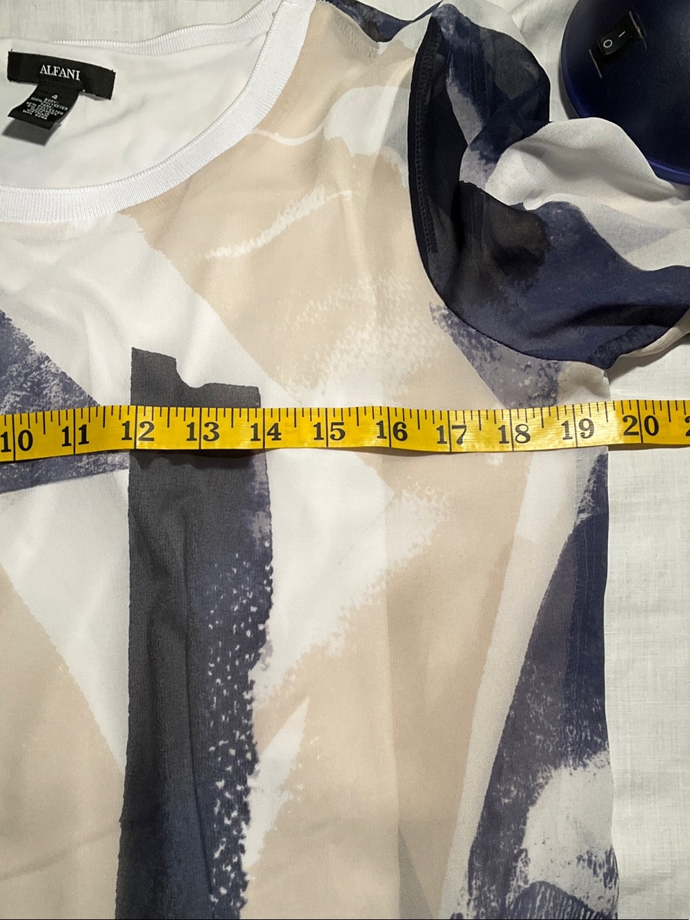 Alfani Abstract short sleeve tunic shirt w/ white tee - Picture 7 of 8